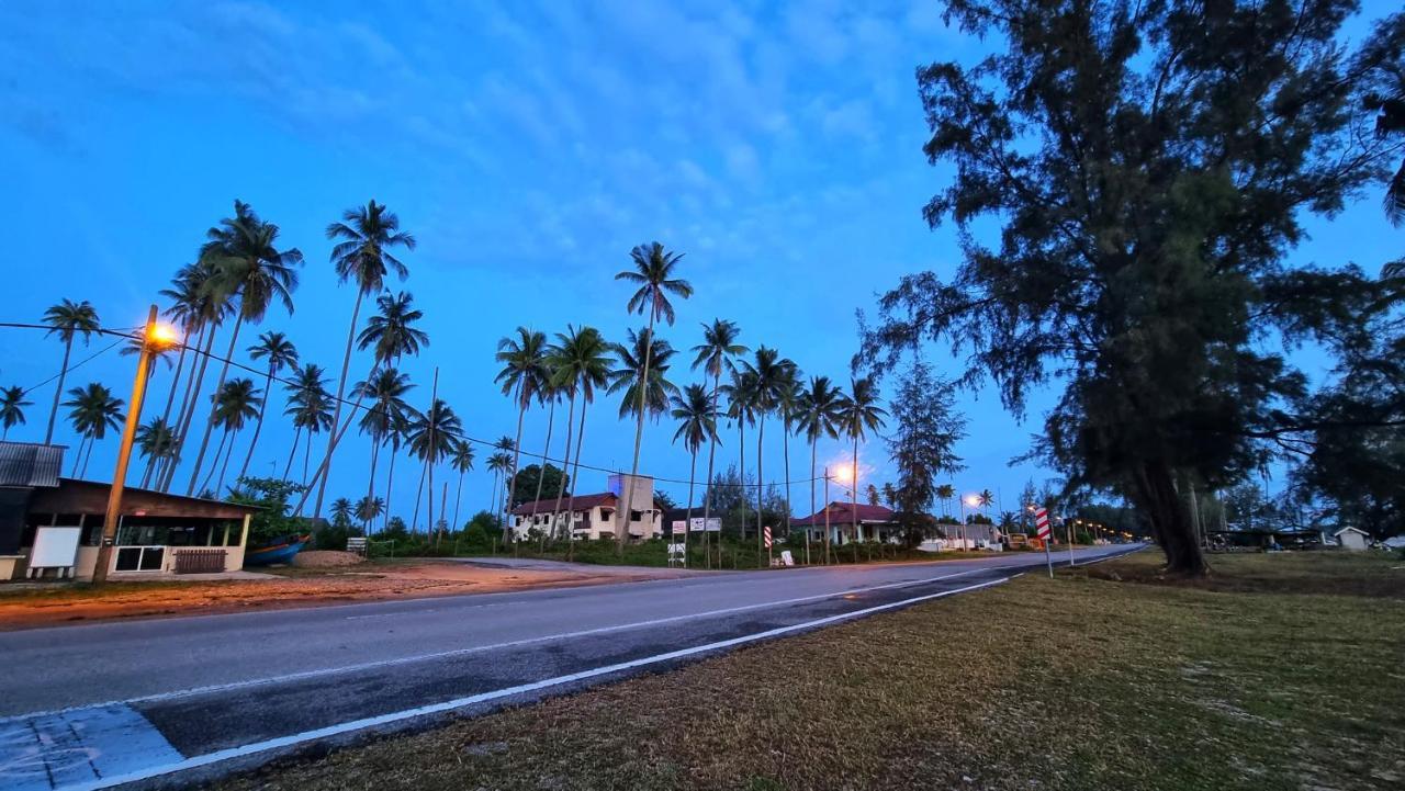 Rumah Tamu Tepi Pantai Hotel Dungun Exterior foto